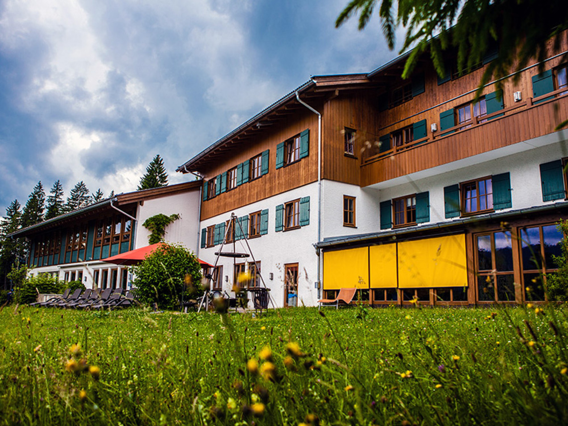 BiZ Schliersee Aussenansicht Sommer